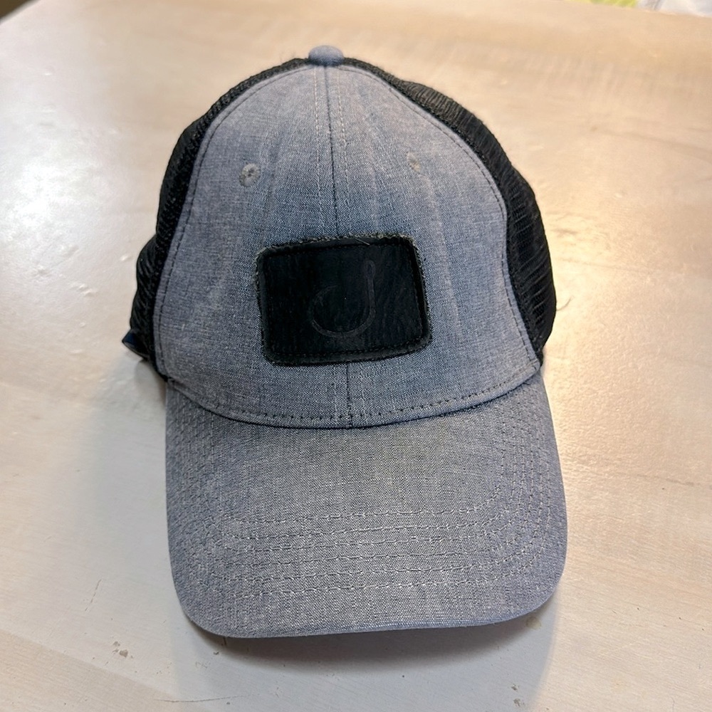 Avid Gear Leather, Patch, Fish Hook, Snap Back Me… - image 1